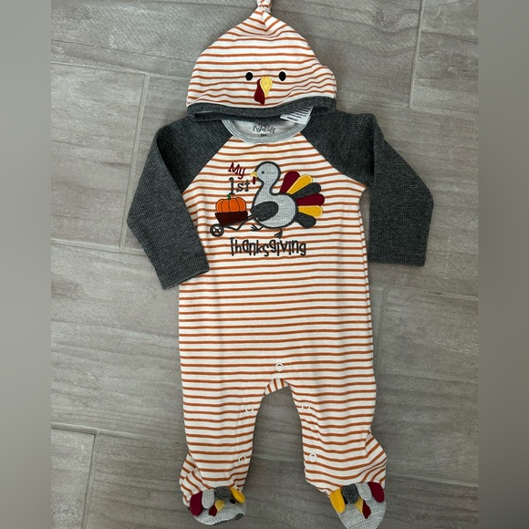 Holiday Bundle Christmas and Thanksgiving 0-3 months New or worn once - Picture 3 of 9